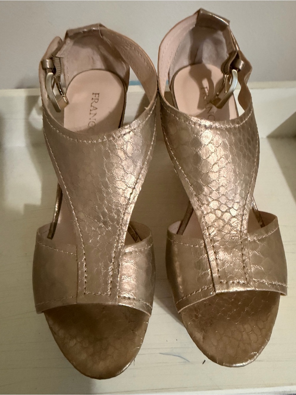 Franco Sarto Metallic Gold T-Strap Heeled Sandals Size 6. Beautiful!